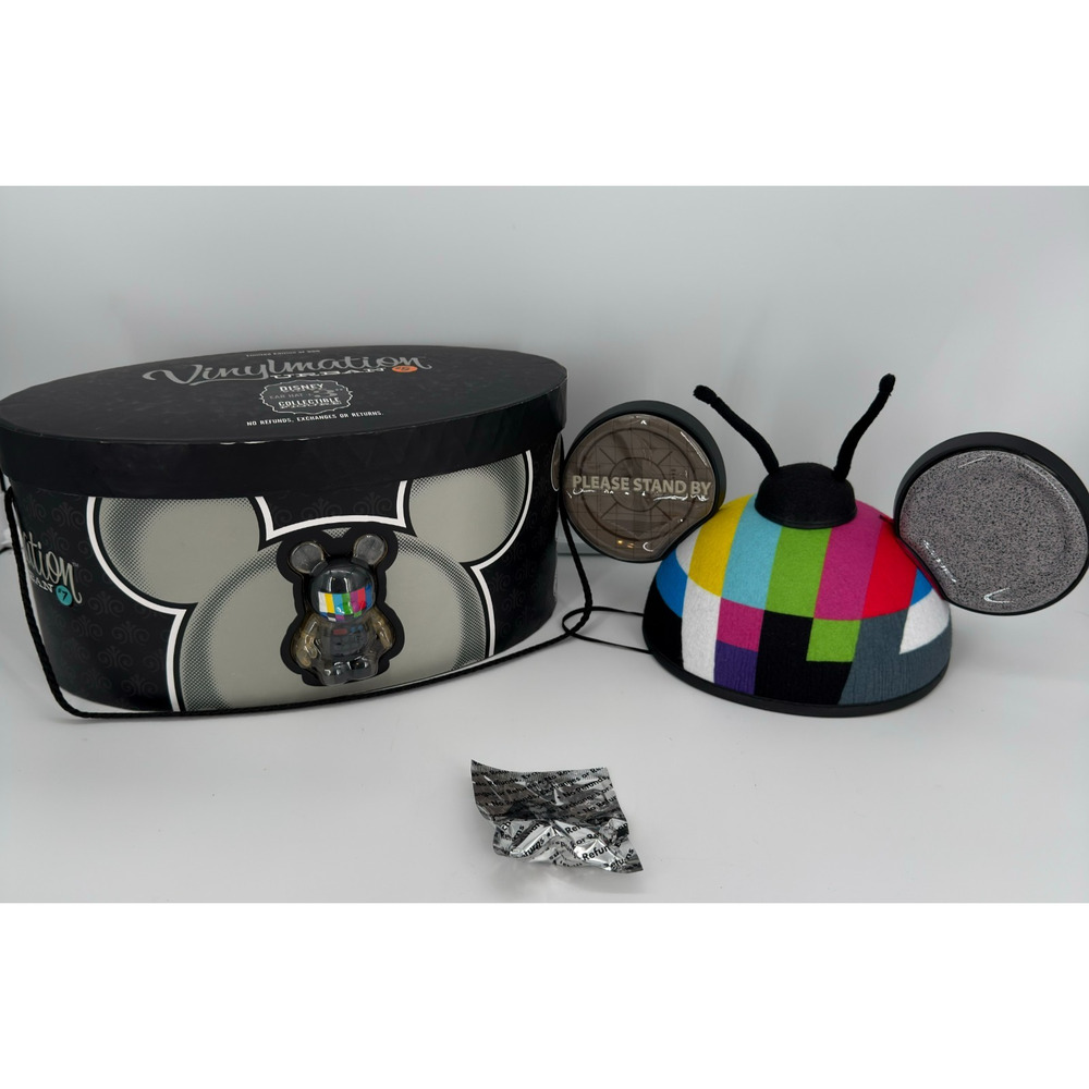 New Disney LE Vinylmation Urban #7 TV “Stand By” Ear Hat + 3" & Jr Figures